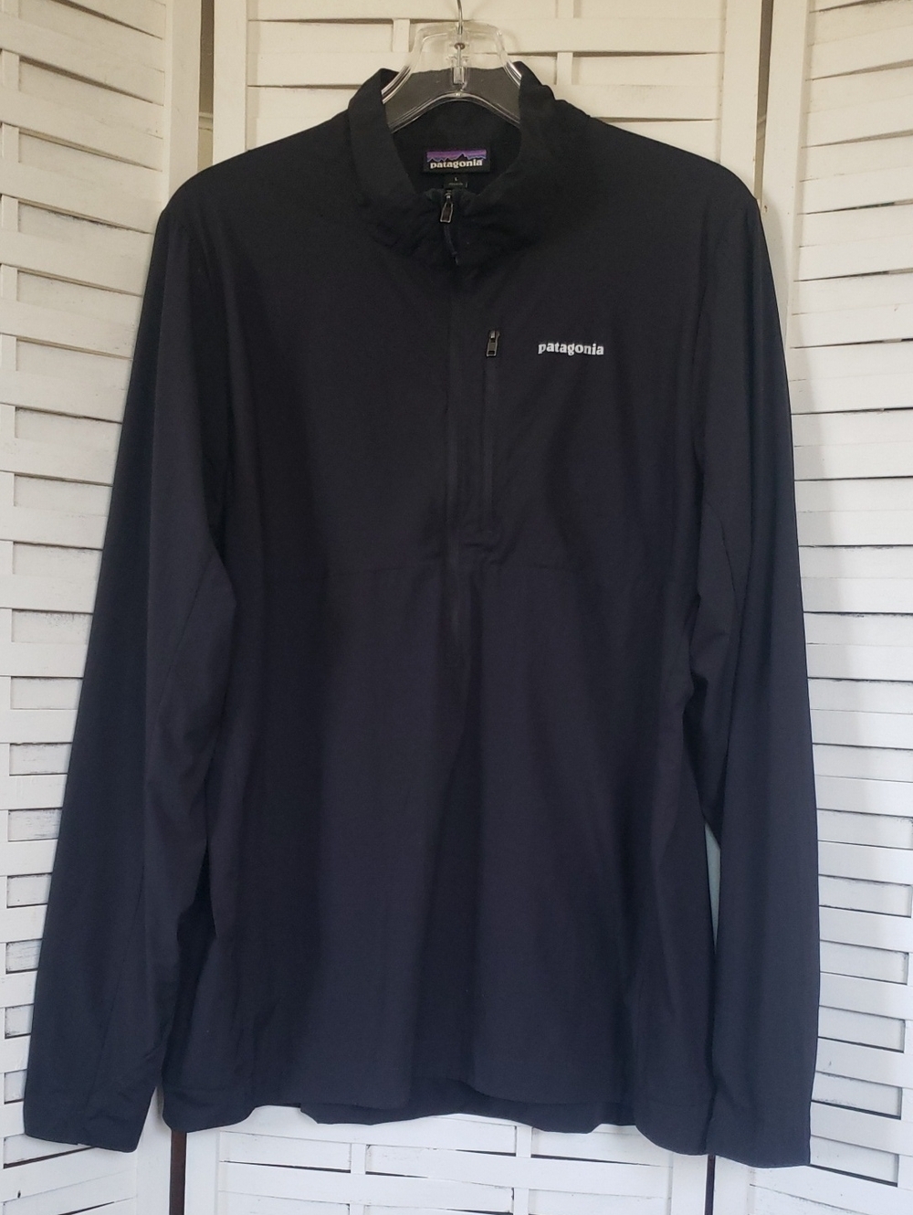 Patagonia Men’s Black Super Lightweight Full Zip Jacket Size L